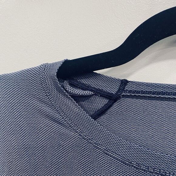 Lululemon Men’s XL Blue All Terrain Short Sleeve Shirt Reflective Vented Gym Run - Picture 15 of 15